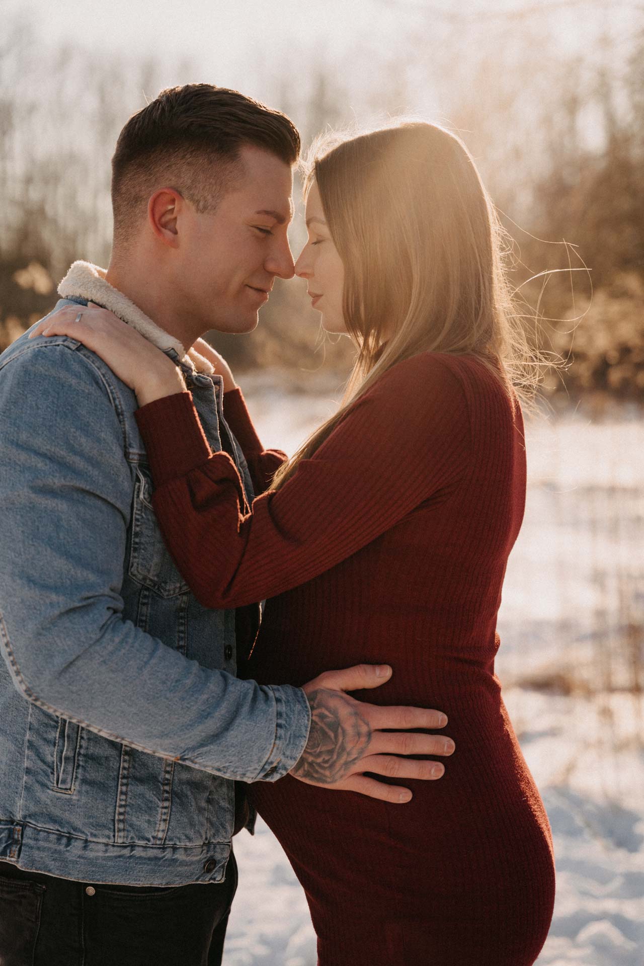 babybauchshooting-schnee-winter-winter-schwangerschaft-3